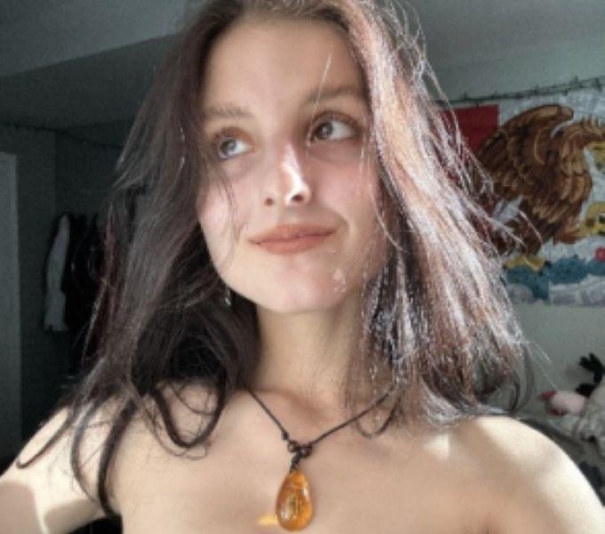 photo of Aria Maren
